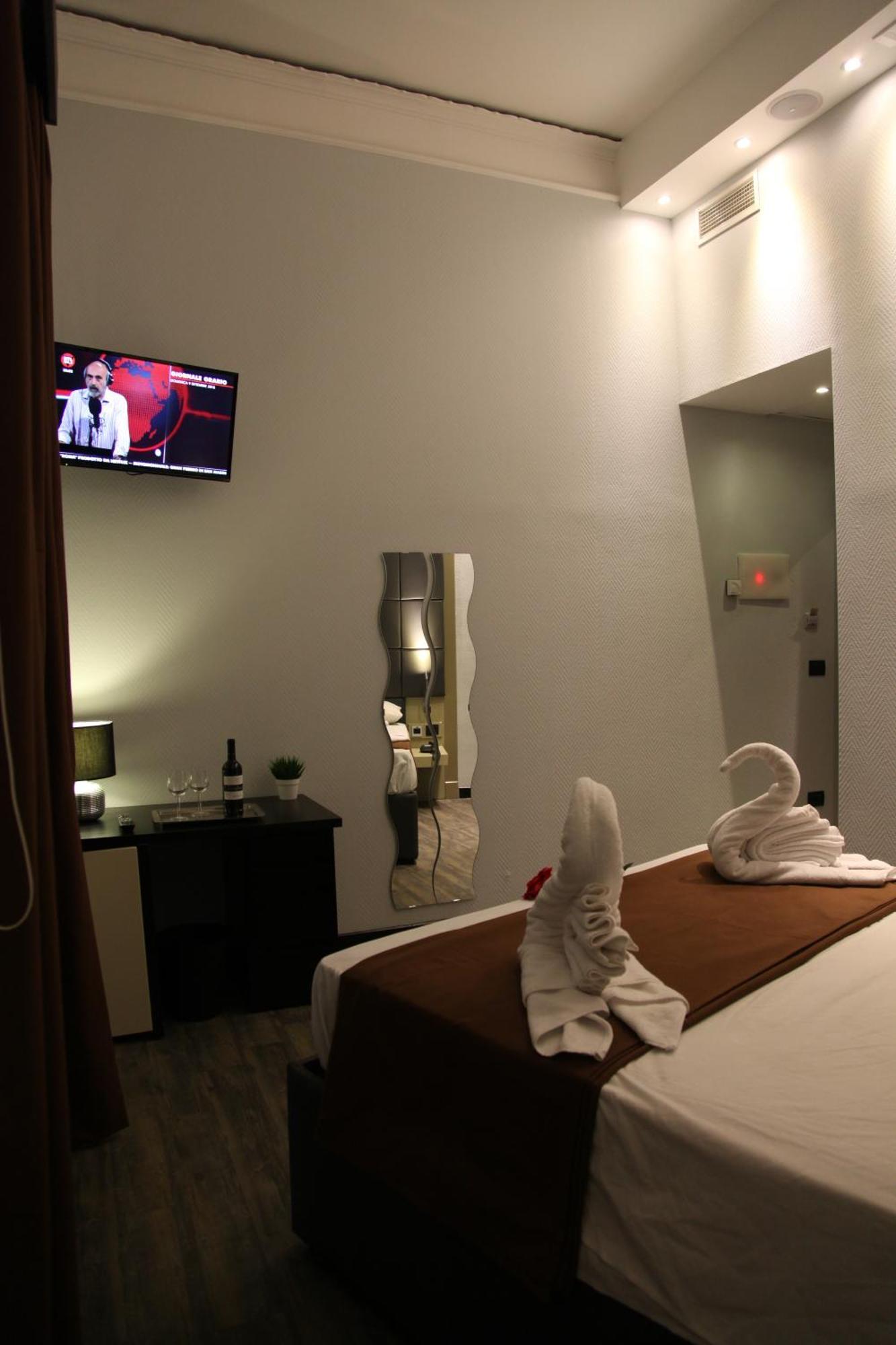 נאפולי Dolce Vita Rooms מראה חיצוני תמונה