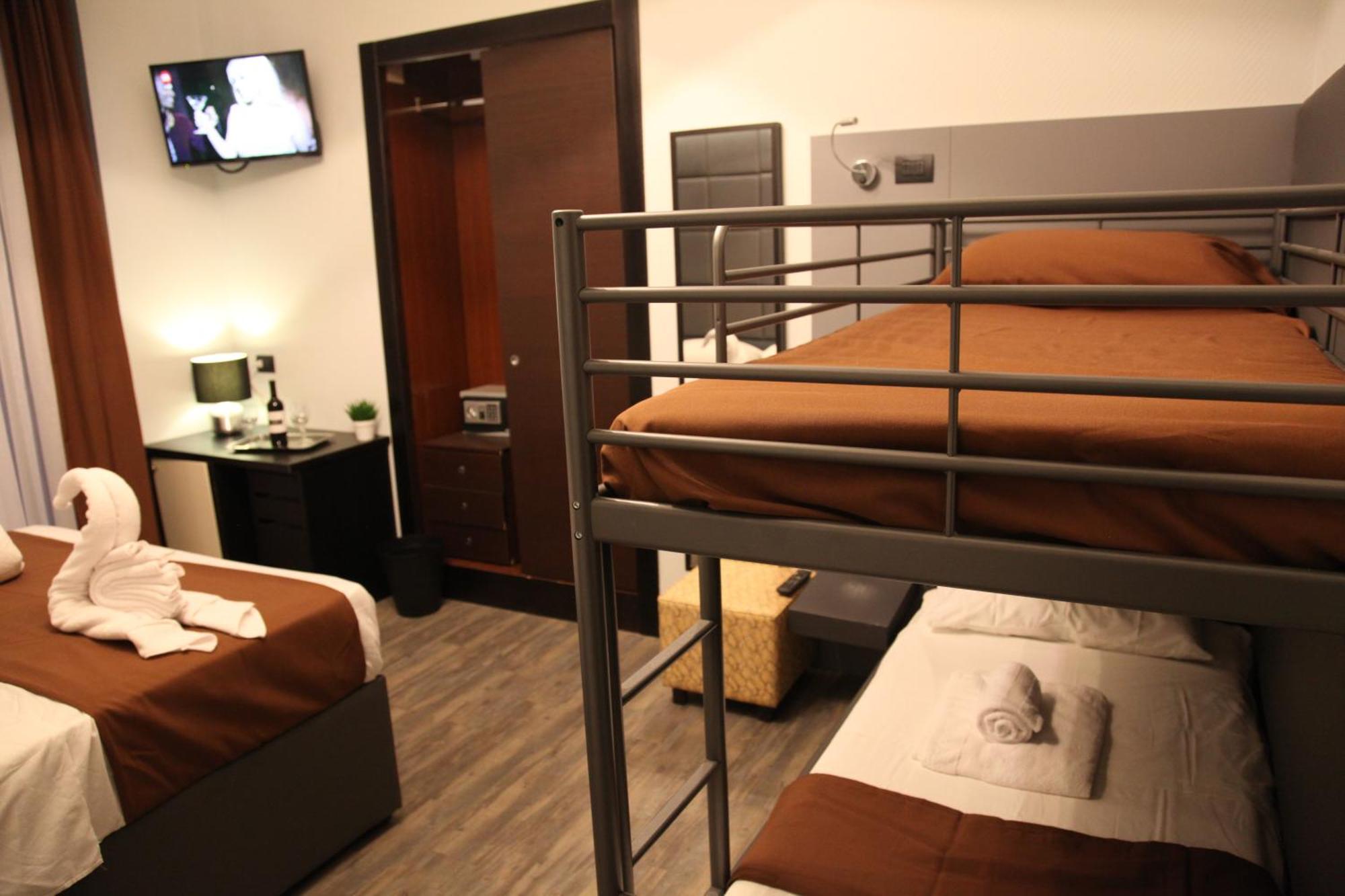 נאפולי Dolce Vita Rooms מראה חיצוני תמונה