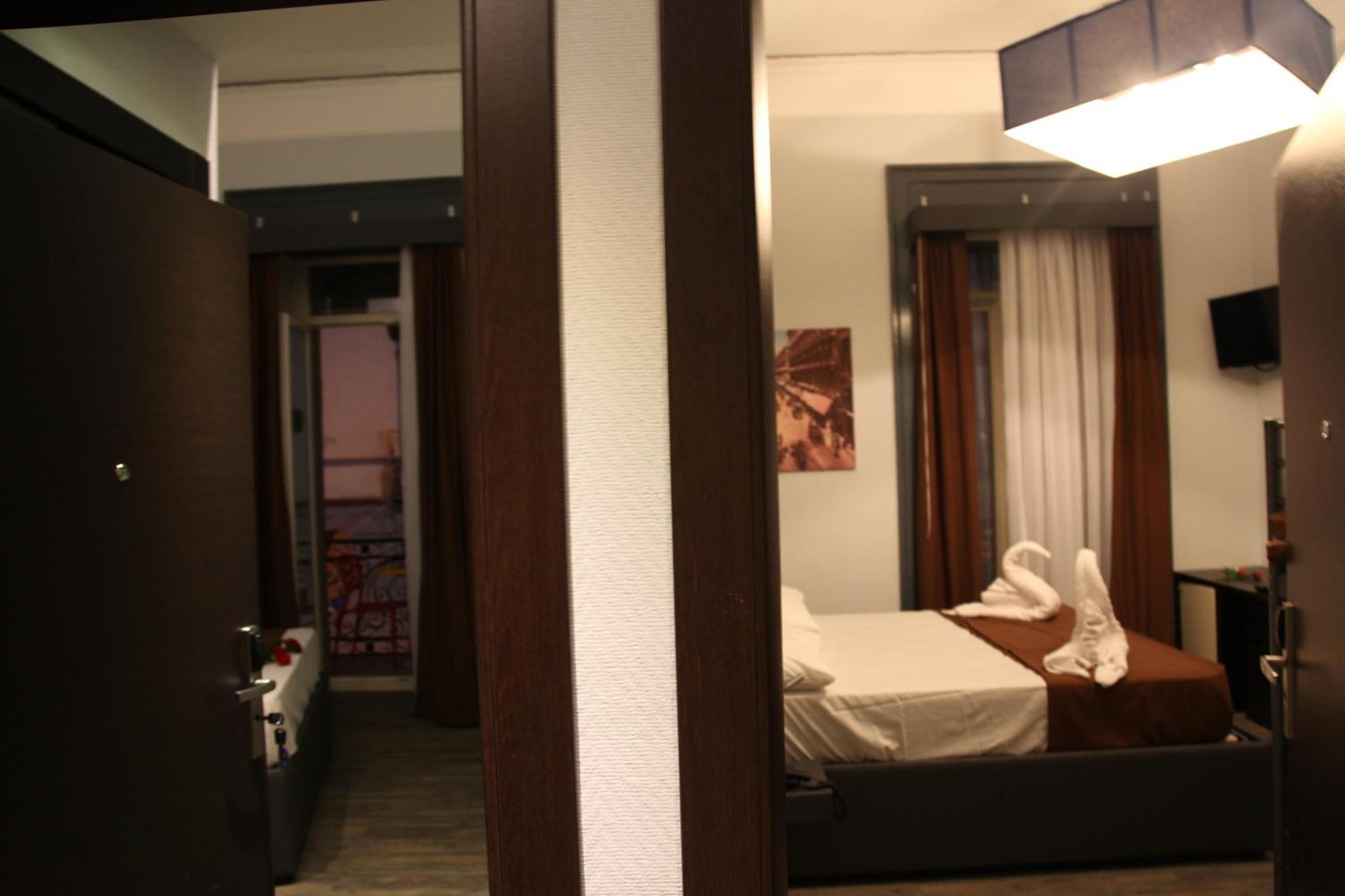 נאפולי Dolce Vita Rooms מראה חיצוני תמונה