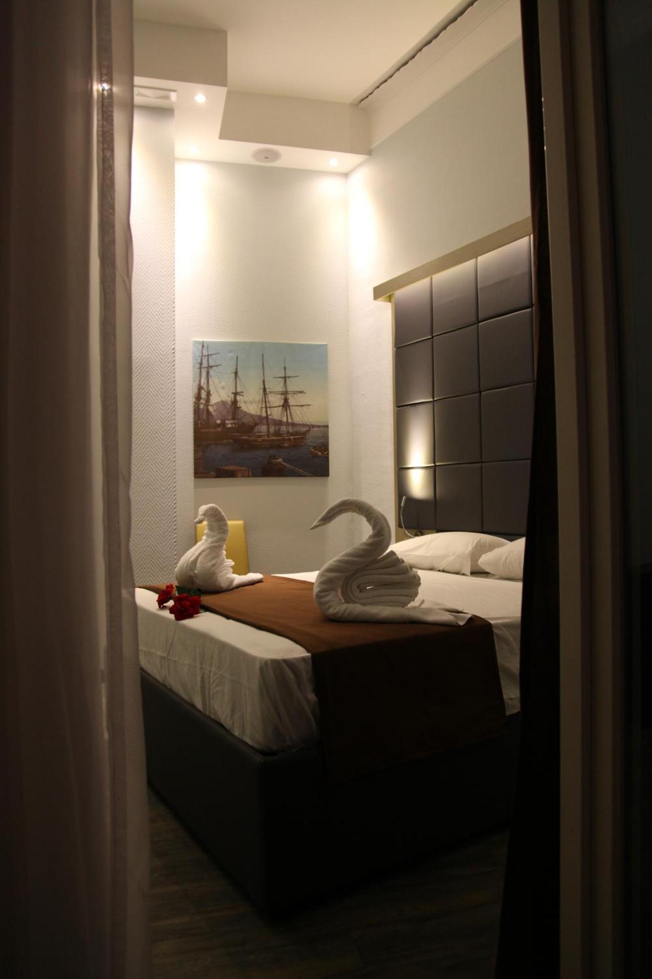נאפולי Dolce Vita Rooms מראה חיצוני תמונה