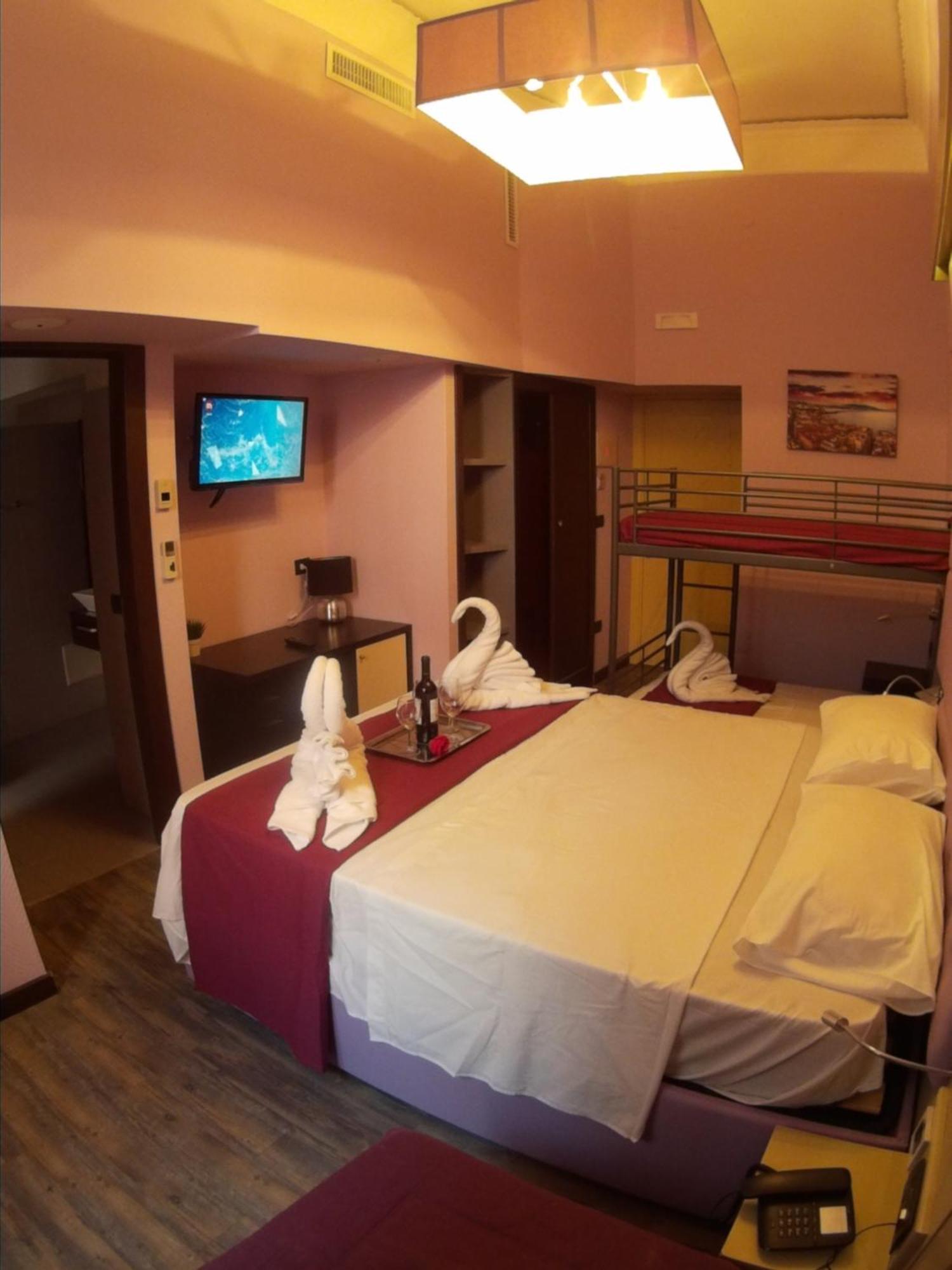 נאפולי Dolce Vita Rooms מראה חיצוני תמונה